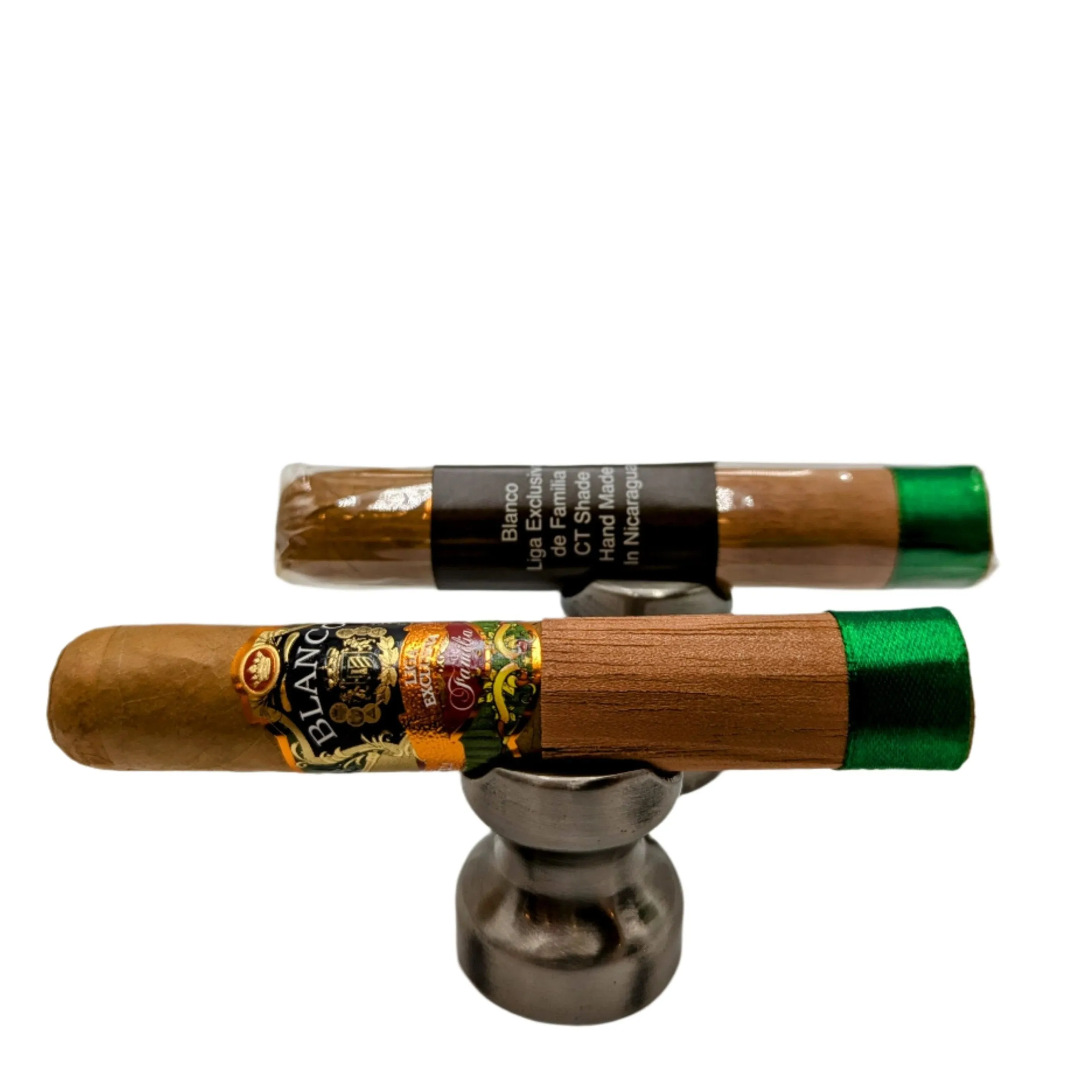 Blanco Liga Exclusiva de Familia Connecticut Robusto