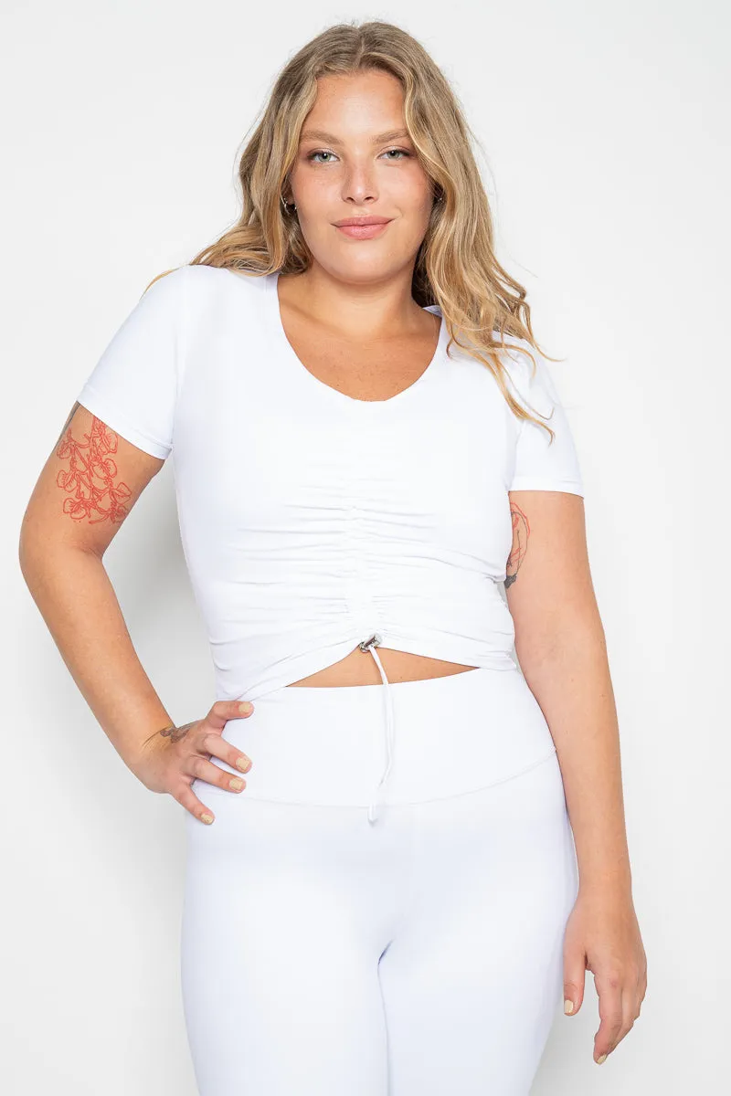 Blusa cropped Alegria franzida com proteção UV - Branco