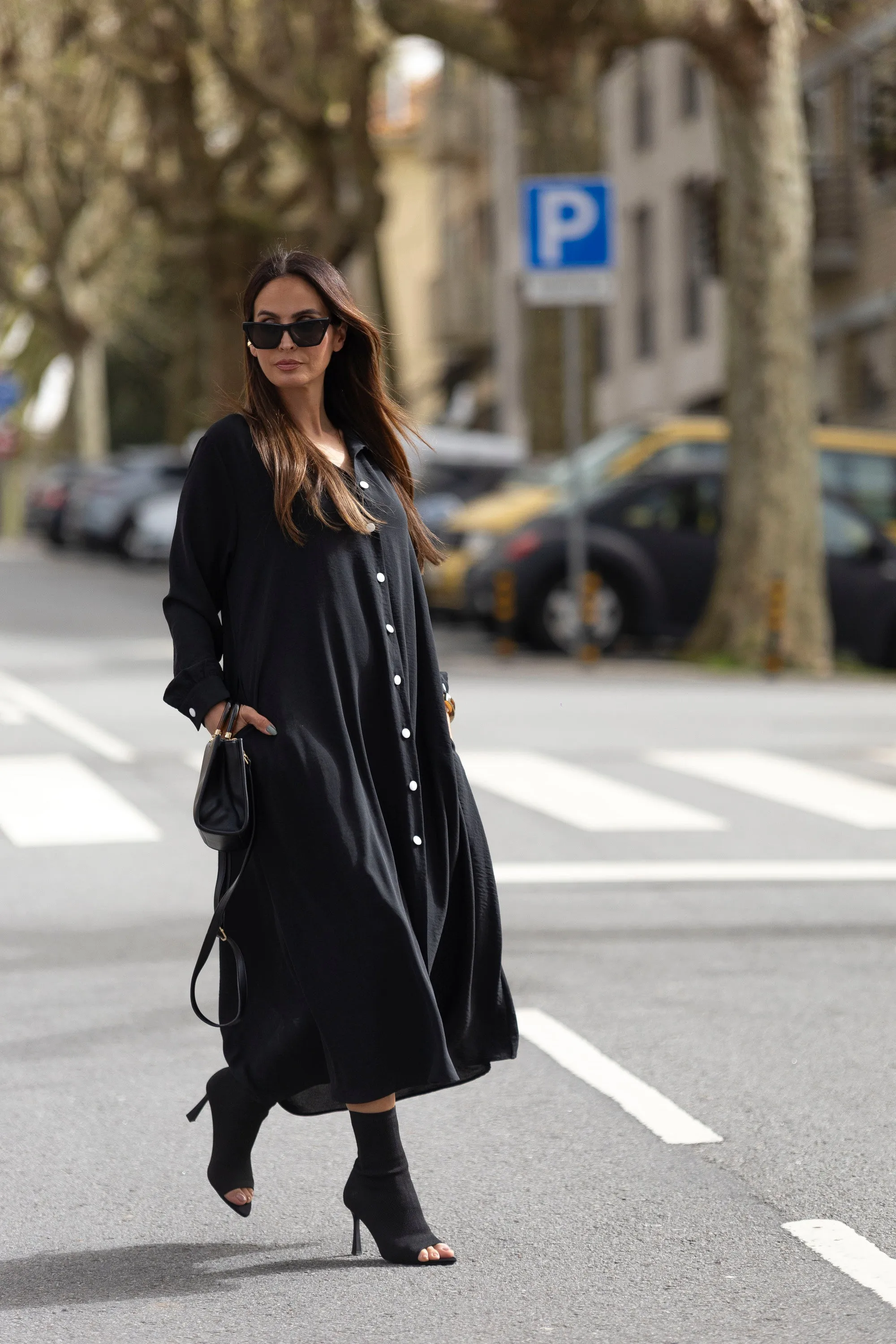 Vestido camiseiro em preto