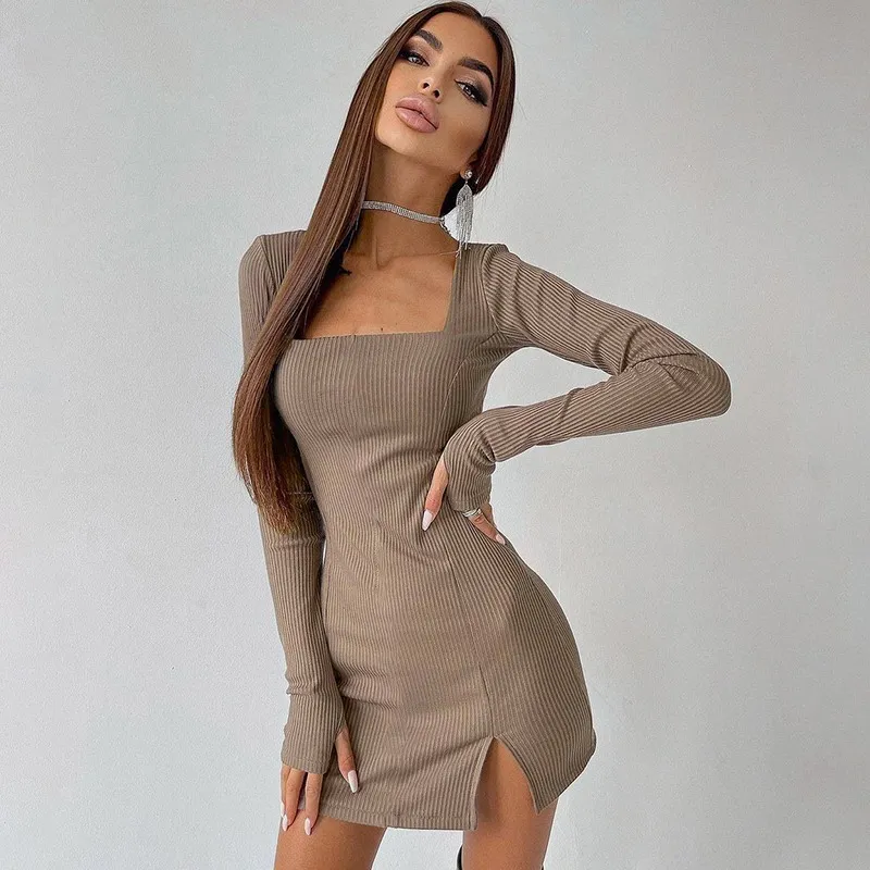 Vestido Curto Sexy Canelado Manga Longa Fenda